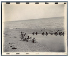 France, Nice, Femmes lavant