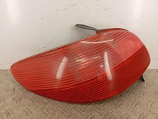 Feu arriere principal gauche