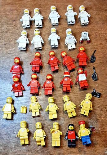 Lot 29 personnages lego - 2,