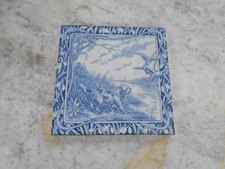 Carrelage Ancien  en faïence de Gien avec  Chien de chasse et Canards  20x 20