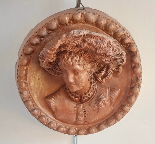 Bas relief terre cuite a - en,