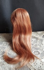 jolie perruque  cheveux naturels poupée ancienne -tour de tête 26 à 28 cm