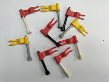 Lego 9 drapeaux 4495 + 9 supports 3957 pour vintage 6316 ou autres chevaliers