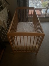 Lit Enfant à Barreaux en Bois