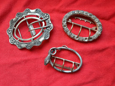 3 anciennes boucles de