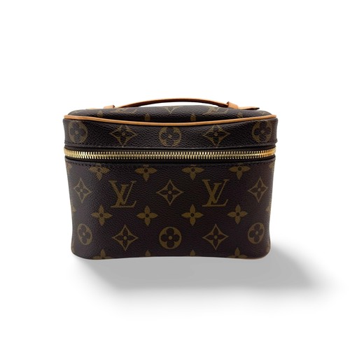 Louis vuitton nice vanity - louis,
