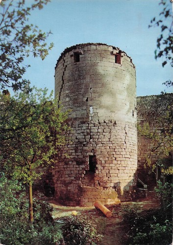 Vaucouleurs tour des - tour,
