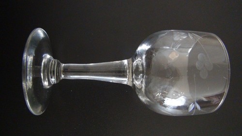 Ancien verre pied - verre,