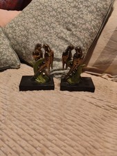 paire De serre livres art