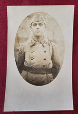 CARTE POSTALE PHOTO MILITAIRE - SOLDAT en TENUE - UNIFORME GUERRE