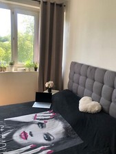 tête de lit grise, capitonnée, 160cm