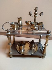 meubles maison de poupée