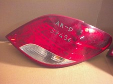 Feu arriere principal droit