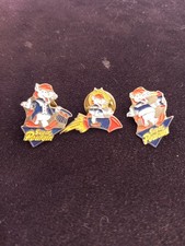 Pin's Super Poulain lot de 3