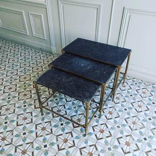 Rare suite table - suite,