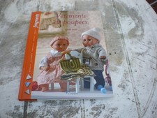 un livre vétement de poupées de carole atzu broderies'tapiseries'couture fragmen
