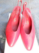 Jolies Chaussures bride talon rouges 39