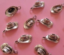 LOT de 12 PENDENTIFS perles