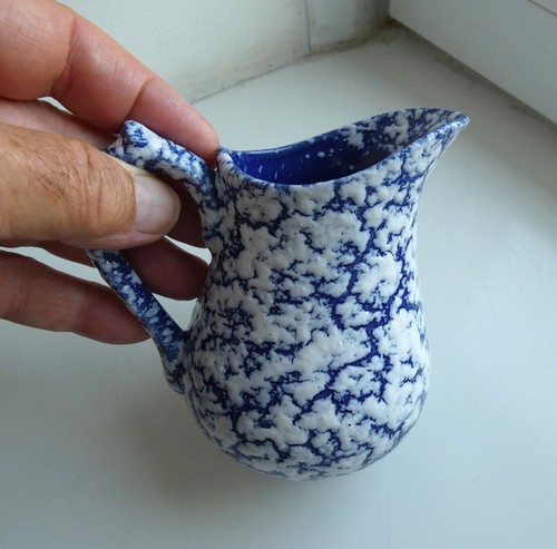 Ancien petit pichet - pot, à