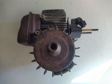 MOTEUR    POUR