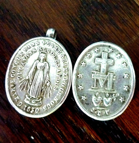 Médaillon reliquaire medaille - médaillon,
