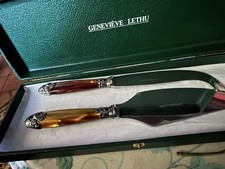 1 Pelle Gâteau Et 1 Couteau