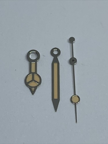 Ensemble montre mains - mains, pour