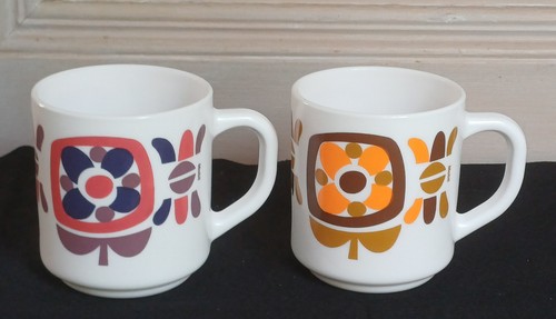 Tasses mugs mobil - mobil, années
