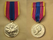 Médaille de la Défense Nationale Échelon Or Neuve Taille Ordonnance