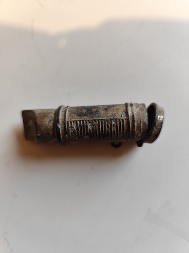Ancien sifflet - ancien,