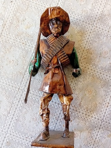 Figurine papier mâché art - papier,