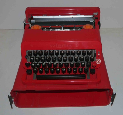 Rare machine écrire - à,