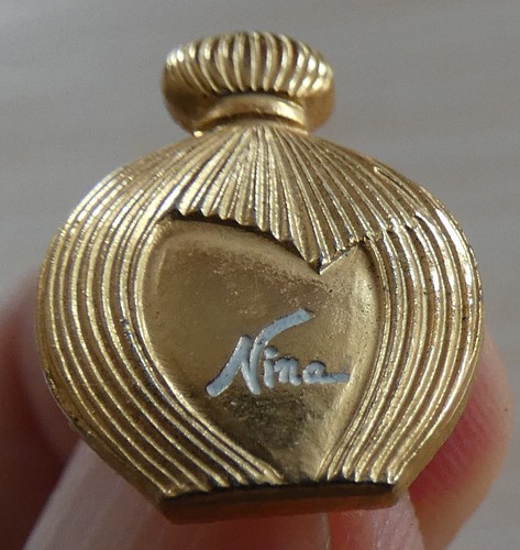 Beau petit pin pins badge - beau,