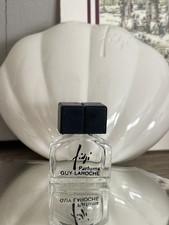 miniature minuscule flacon Fidji de Guy Laroche verre et bouchon plastique noir