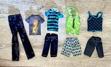 Lot de 4 tenues MONSTER HIGH