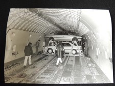 Photographie Air France chargement voiture dans un Boeing 747 avion collection