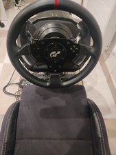 Volant Thrustmaster t500rs avec pédalier + Playseat