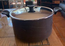 Marmite/Faitout Tefal anti adhésive+couvercle,30cm de diamètre et 16cm hauteur 