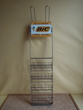 Ancien Présentoir Briquets BIC  - Tole lithographiée