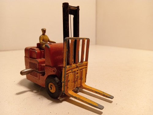Dinky toys 597 - toys, chariot