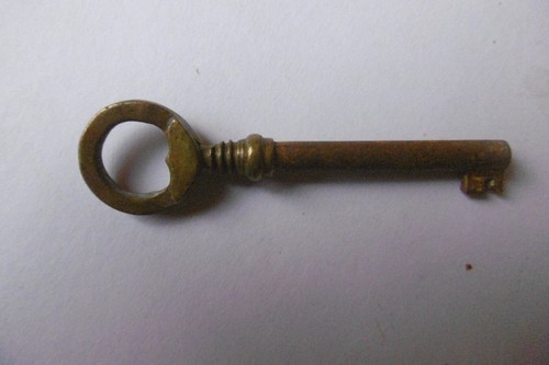 Clé clef ancienne creuse - clef,