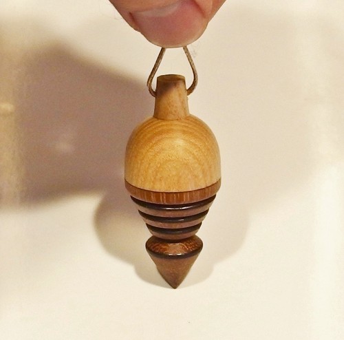 Pendule frene et acajou - °, en
