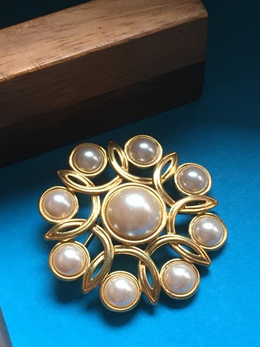 Broche soleil métal doré - soleil, en