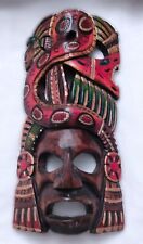 Masse ethnique en bois, belle décoration. Parfait état