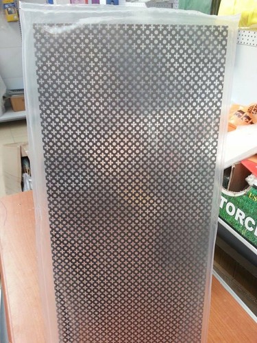 Tôle acier perforé trèfle - perforé,