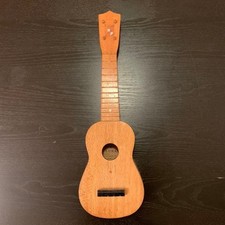 Ukulélé soprano vintage