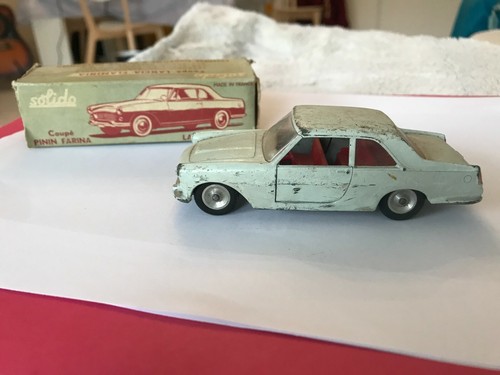 Voiture solido coupé lancia - coupé,