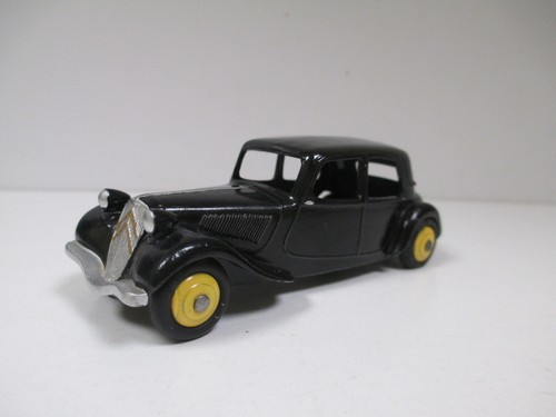 Citroen traction noir - 11, bl