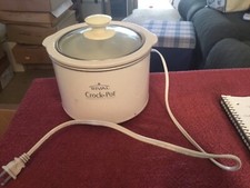 White Rival Crock Pot 1.5qt