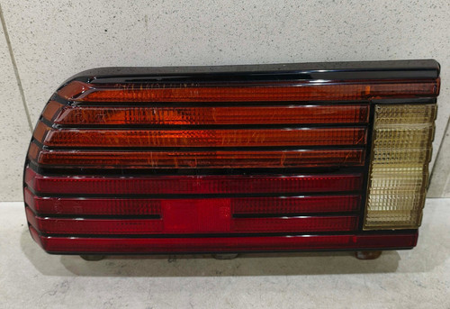 Feu arrière gauche datsun - arriÈre,